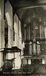 15381 Interieur van de Nederlands-hervormde Petruskerk (Kerkplein 5) te Woerden: de kerkzaal met zuilen, preekstoel en ...